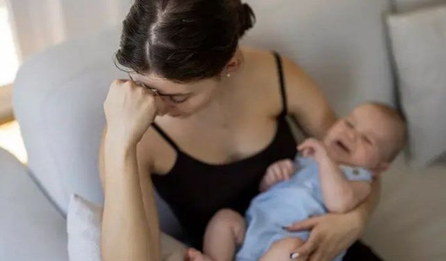Lohusa depresyonu sessiz başlıyor! İlk 10 gün önemli