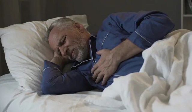 Gece çarpıntısı neyin habercisi? Uzmanı tek tek sıraladı