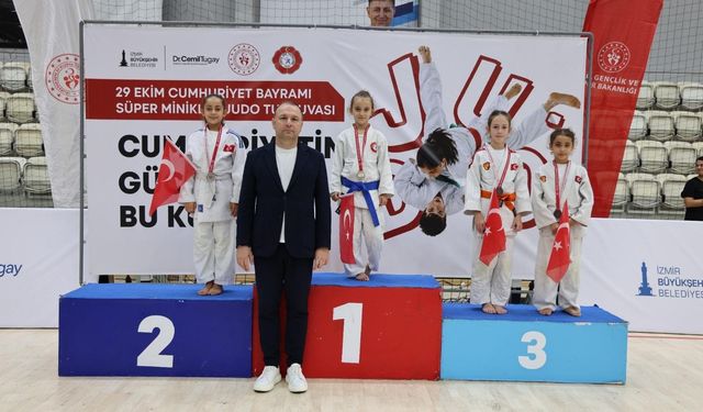 Tatami ve minderde Cumhuriyet coşkusu