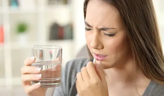 Ağrı kesiciyle diş ağrısı geçince “iyileştim” sanmayın! Enfeksiyon çene kemiğine kadar ilerliyor