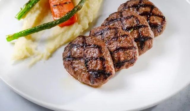 Protein tutkusu ömrü kısaltıyor mu? Yüksek protein trendine yeni uyarı