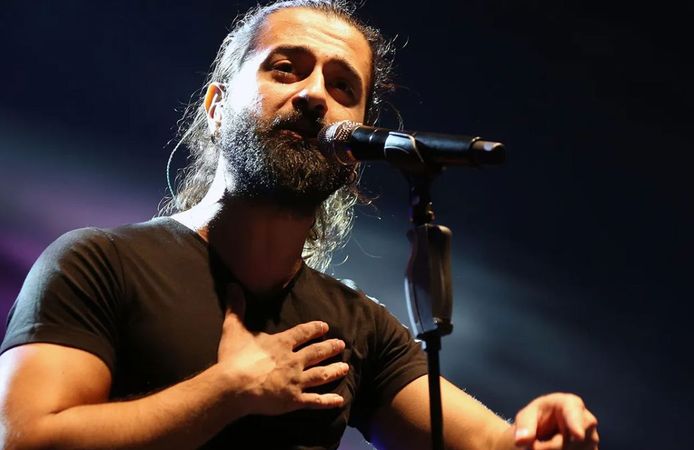 Koray Avcı İstanbul'u terk etti, pazar tezgahı açtı