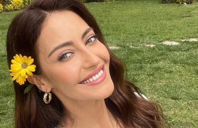 Ünlü model Tuğba Melis Türk Umre'ye gitti!