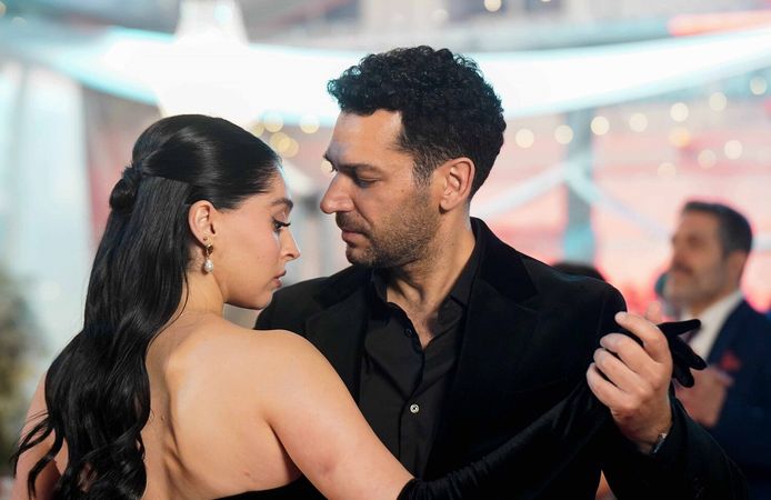 Güller ve Günahlar zirveye yerleşti