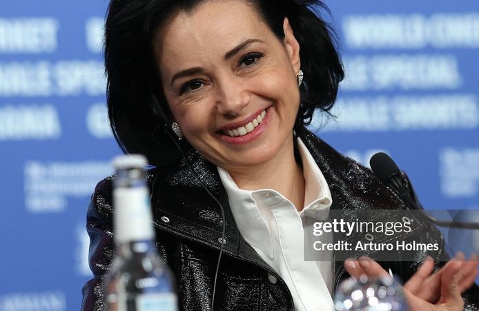 Özgü Namal’ın Berlin'deki sözleri damga vurdu!