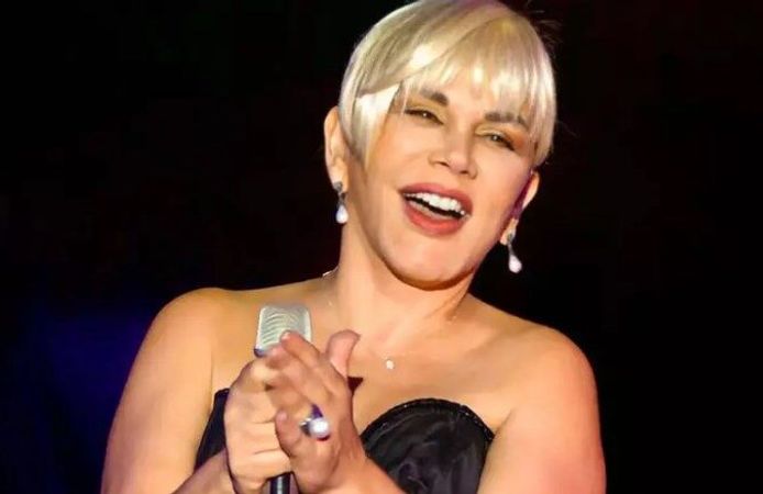 Sezen Aksu'dan 40 yaşındaki sevgili iddialarına yanıt! "Allah da sizi güldürsün"