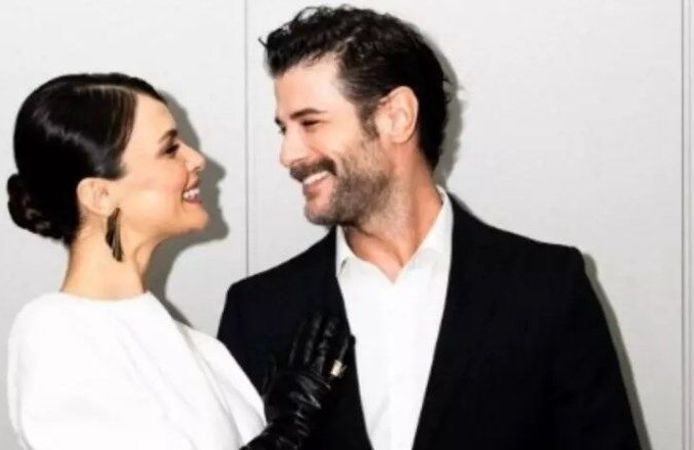 Sinem Ünsal’a sevgilisi Berk Cankat’tan destek