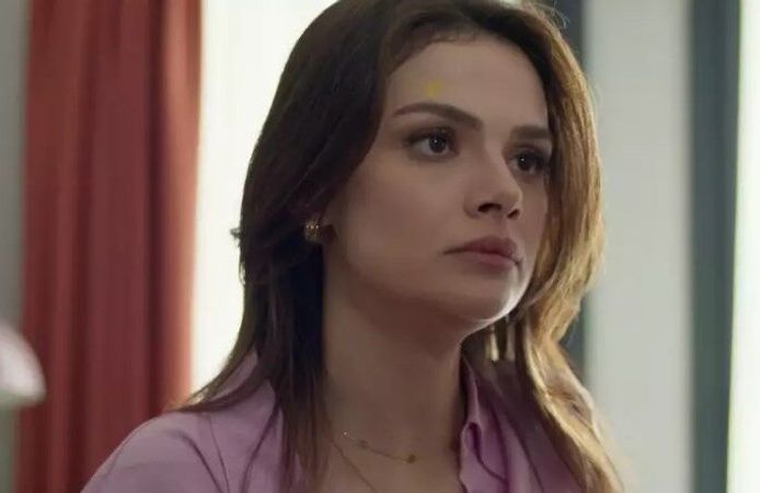 Uzak Şehir Alya'ya yakışıklı komşu geliyor!