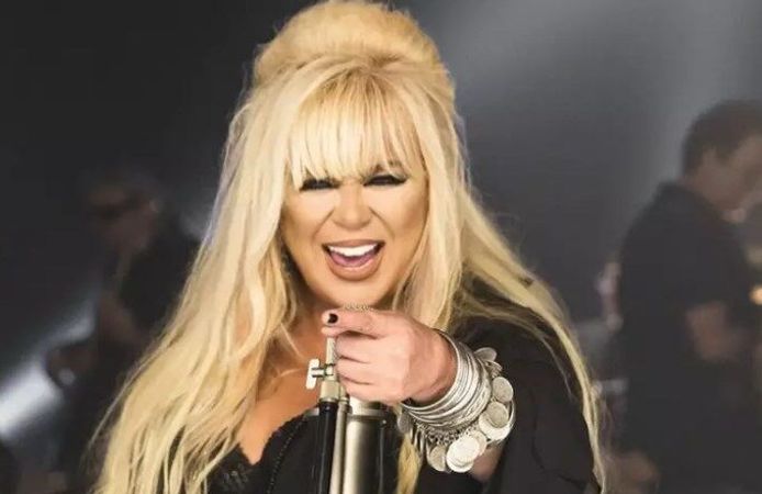 Sağlık sorunları yaşıyordu! Zerrin Özer uzun süre sonra görüntülendi