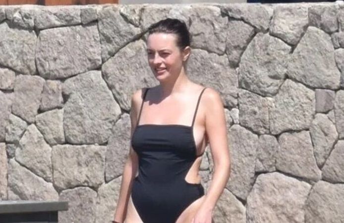 Melis Sezen Bodrum'da tatilde