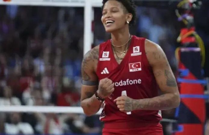 Melissa Vargas'ın annesini görenler şaştı kaldı! ''İkizi gibi''