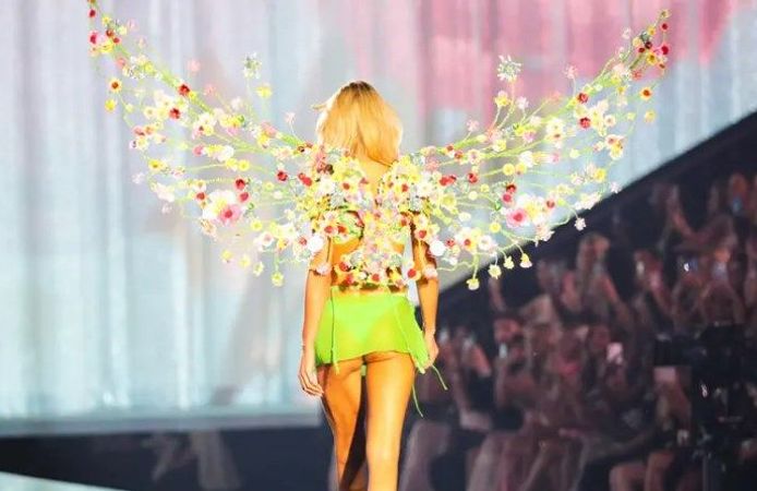 Bella Hadid Victoria’s Secret 2026'nın açılışını yaptı! Eleştiriler dikkat çekti