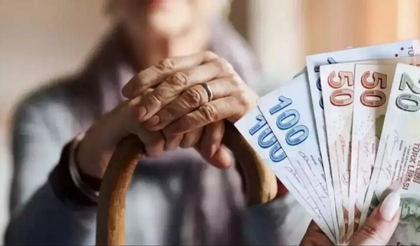 Emekli bayram ikramiyeleri ödenmeye başladı