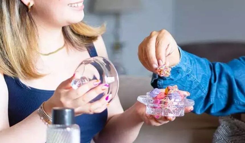 Ağız florasını bozarak çürüğü hızlandırıyor! Bayramda şeker yedikten sonra bunu yapın