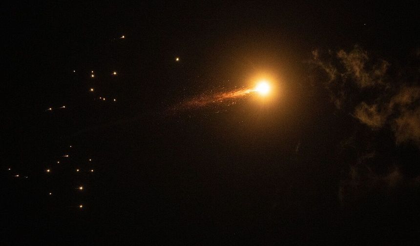 İran ordusu: ABD ve İsrail’in 500 askeri noktasına saldırı düzenlendi