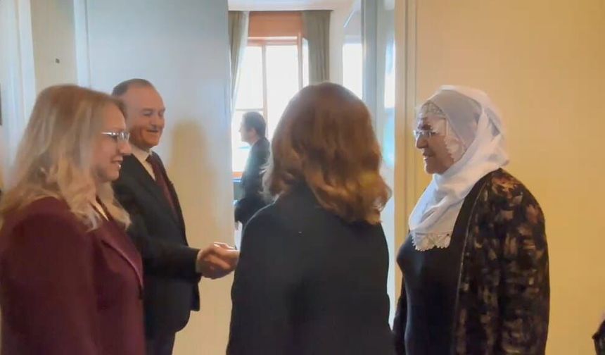 'Barış Anneleri'nden MHP'ye ziyaret