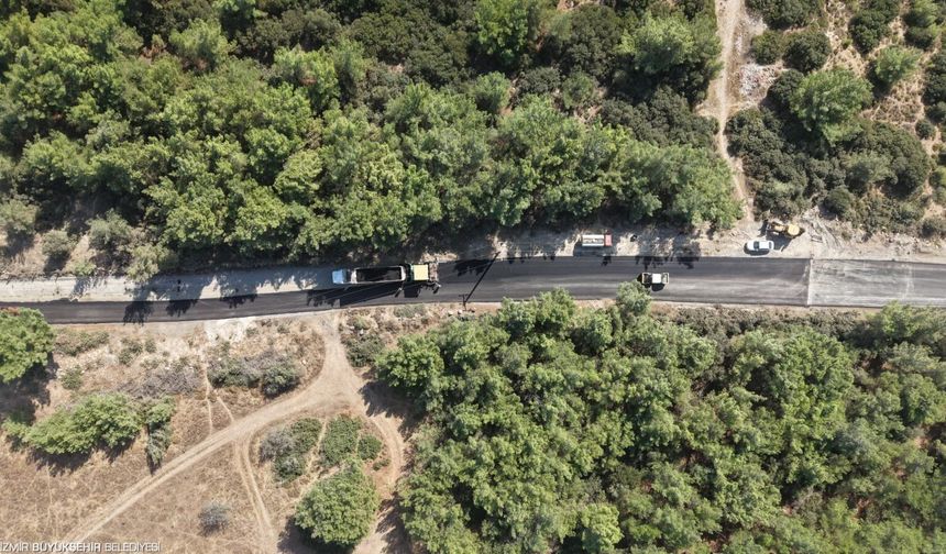 Aliağa ve Seferihisar'da yollar yenileniyor