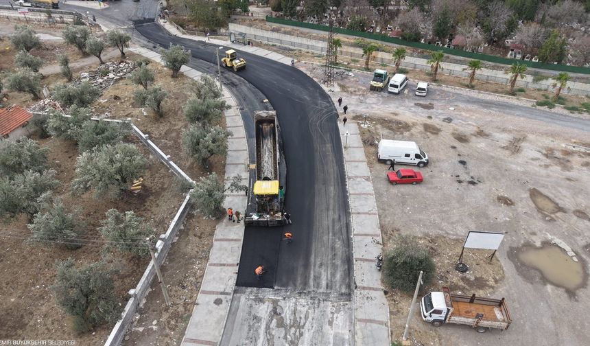 Ataşehir ve Harmandalı’da yollar yenileniyor