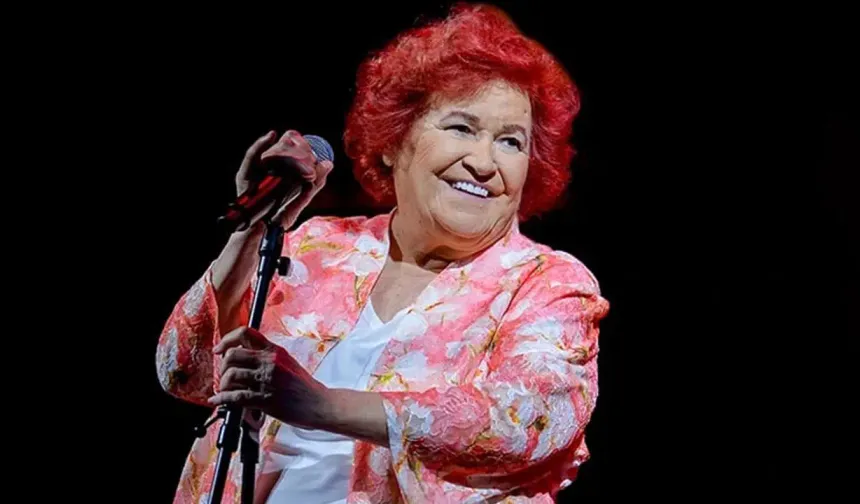 Bornova'da Cumhuriyet coşkusu Selda Bağcan ile taçlanıyor
