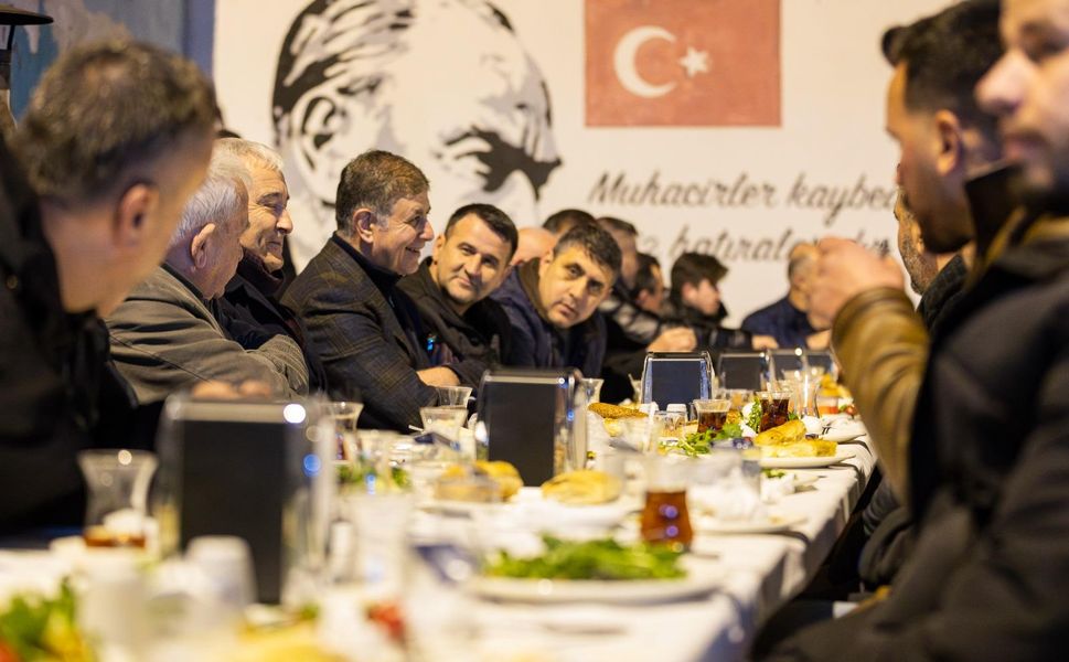 Başkan Tugay, Kemalpaşalılarla sahur sofrasında buluştu