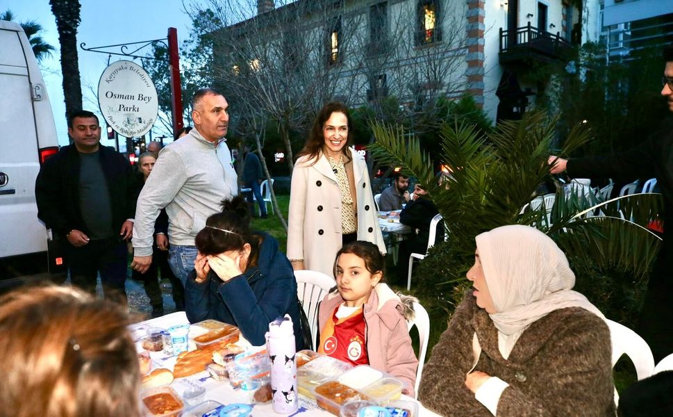 Başkan Ünsal taraftarlarla iftarda buluştu