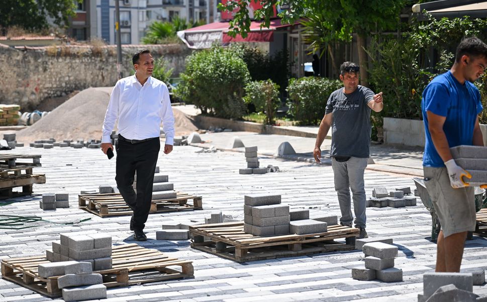 Bornova Tarihi Çarşı'da estetik dönüşüm başladı
