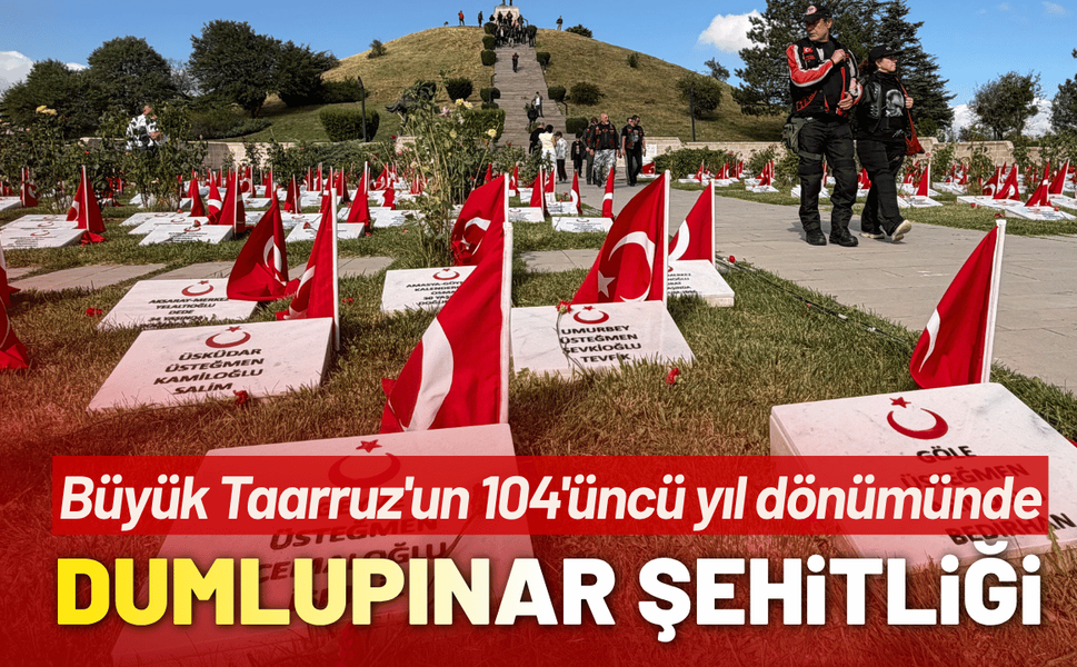 Büyük Taarruz'un 104'üncü yıl dönümünde Dumlupınar Şehitliği'ne ziyaretçi akını