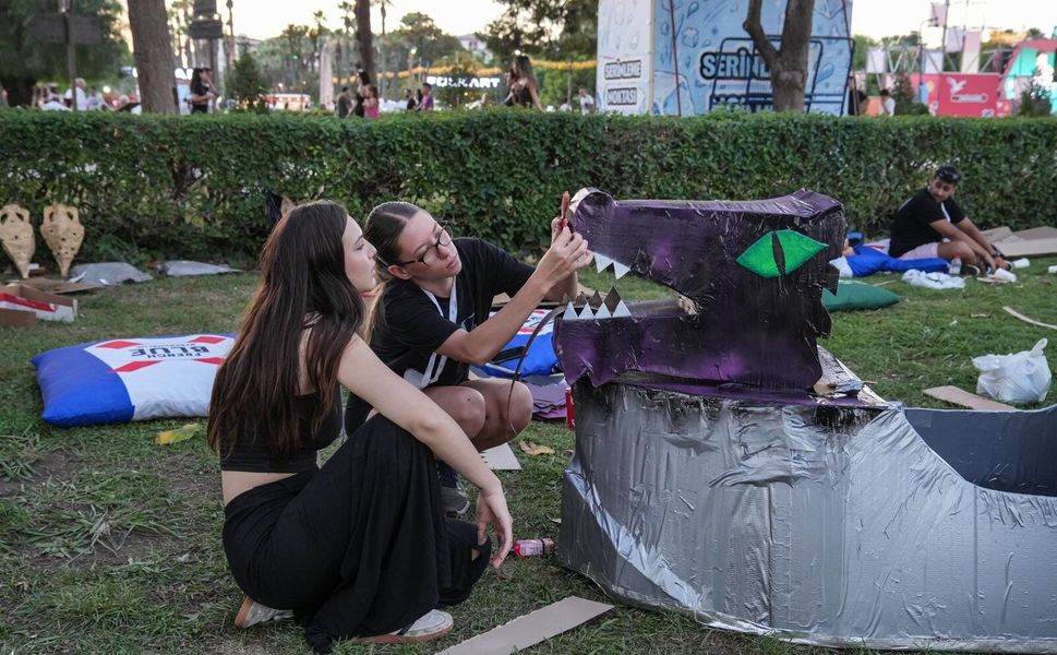 Red Bull Karton Tekne Yarışması fuar coşkusuna renk kattı