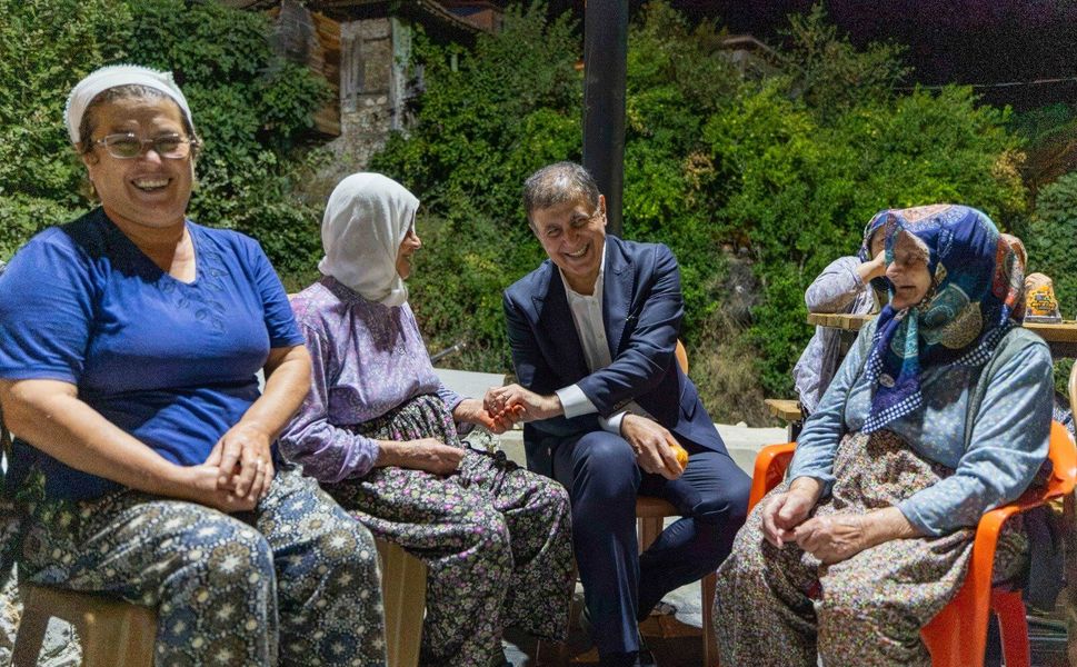 İzmir’de emeklilere yaklaşık 90 milyon TL’lik destek