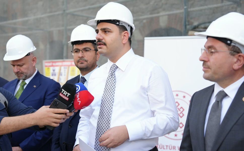 AK Partili İnan, Özel'e 'Tarihi Un Fabrikası'ndan seslendi: Özür dilemeli!