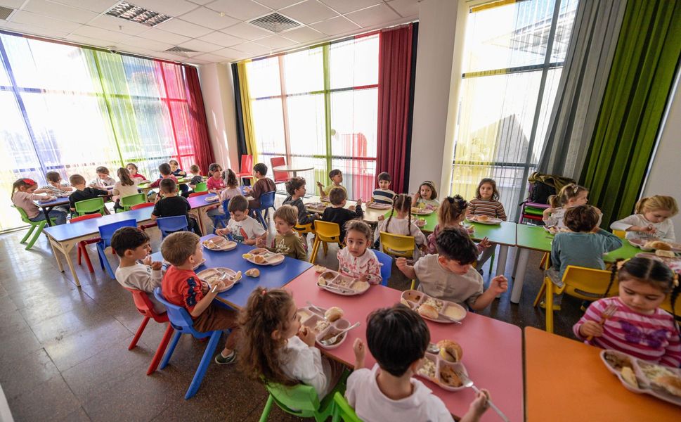 Büyükşehir Yuvamız İzmir’deki minikleri de unutmuyor