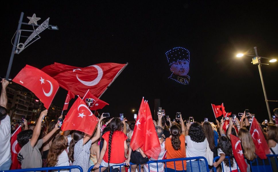 İzmir’de 29 Ekim coşkusu gökyüzüne taşınacak