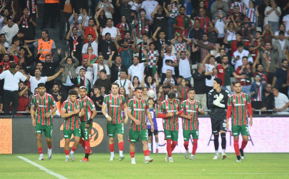 Karşıyaka ile Ayvalıkgücü rövanş sınavında