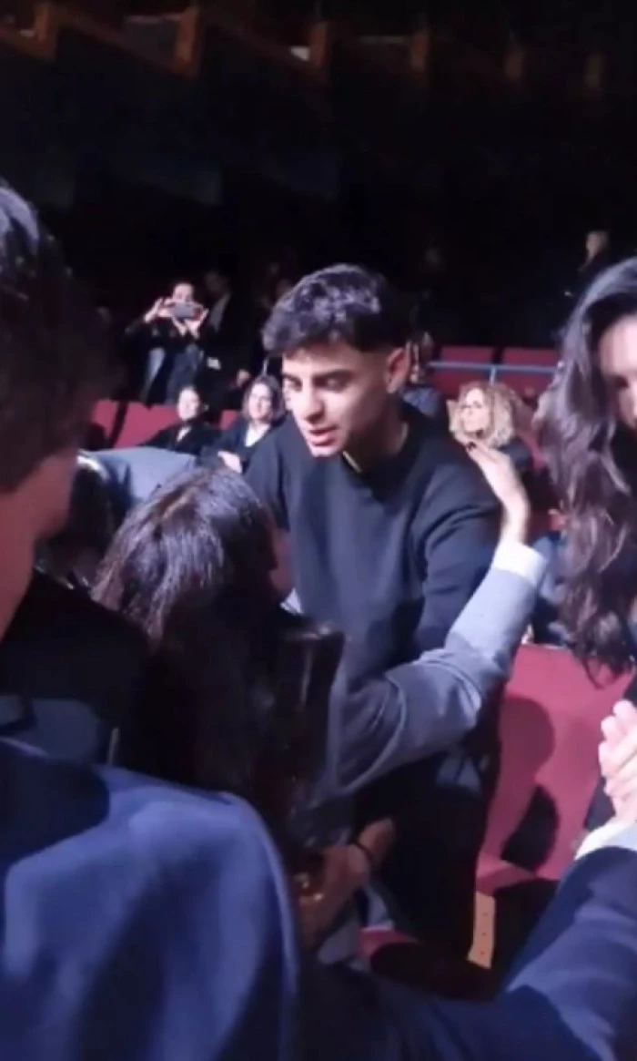  Belçim Bilgin gala tarzıyla sosyal medyayı ikiye böldü