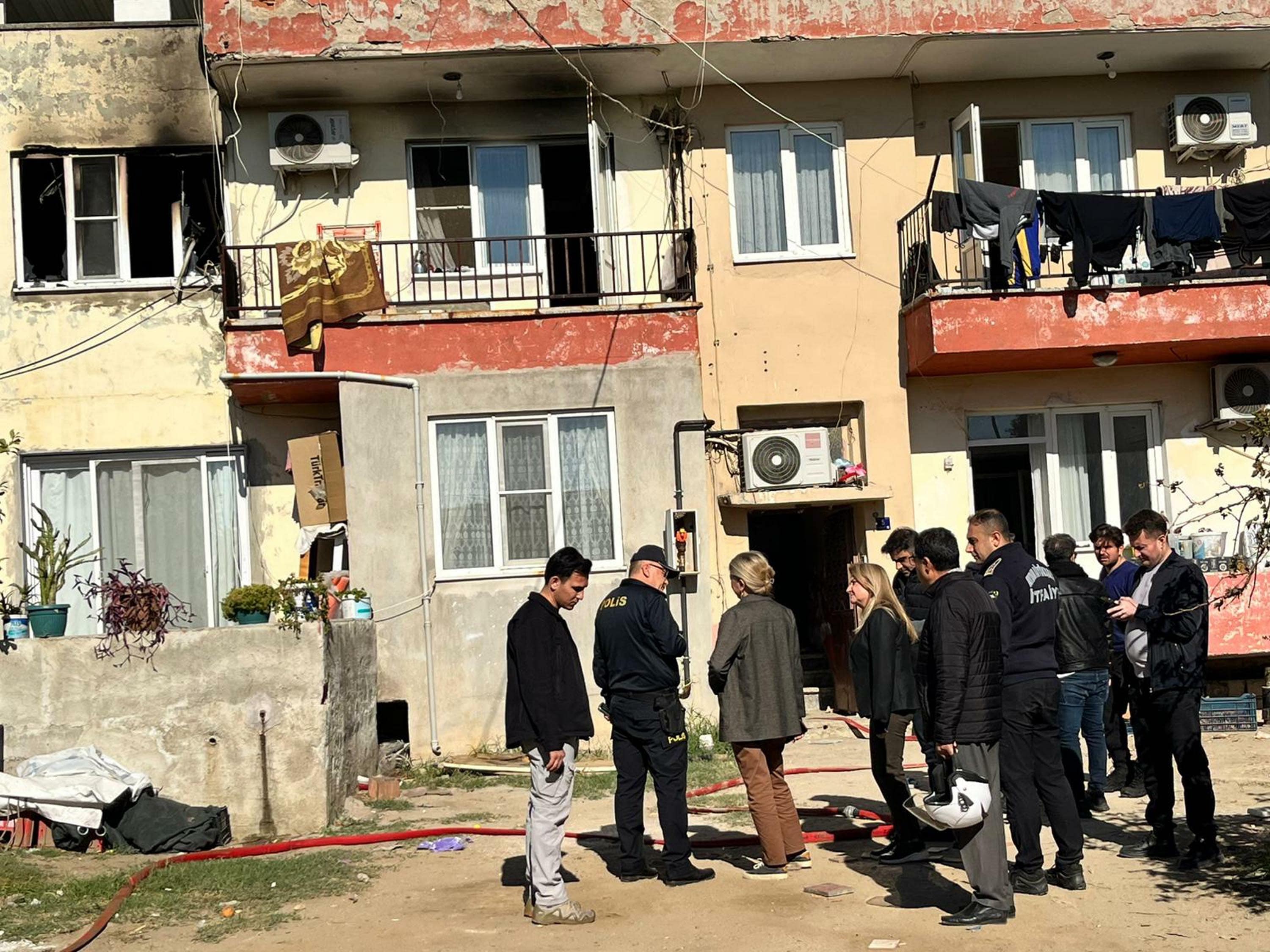 A Y D I N D A E V Y A N G I N I 18 Y A S I N D A K I M A K B U L 1019369 302438 Min