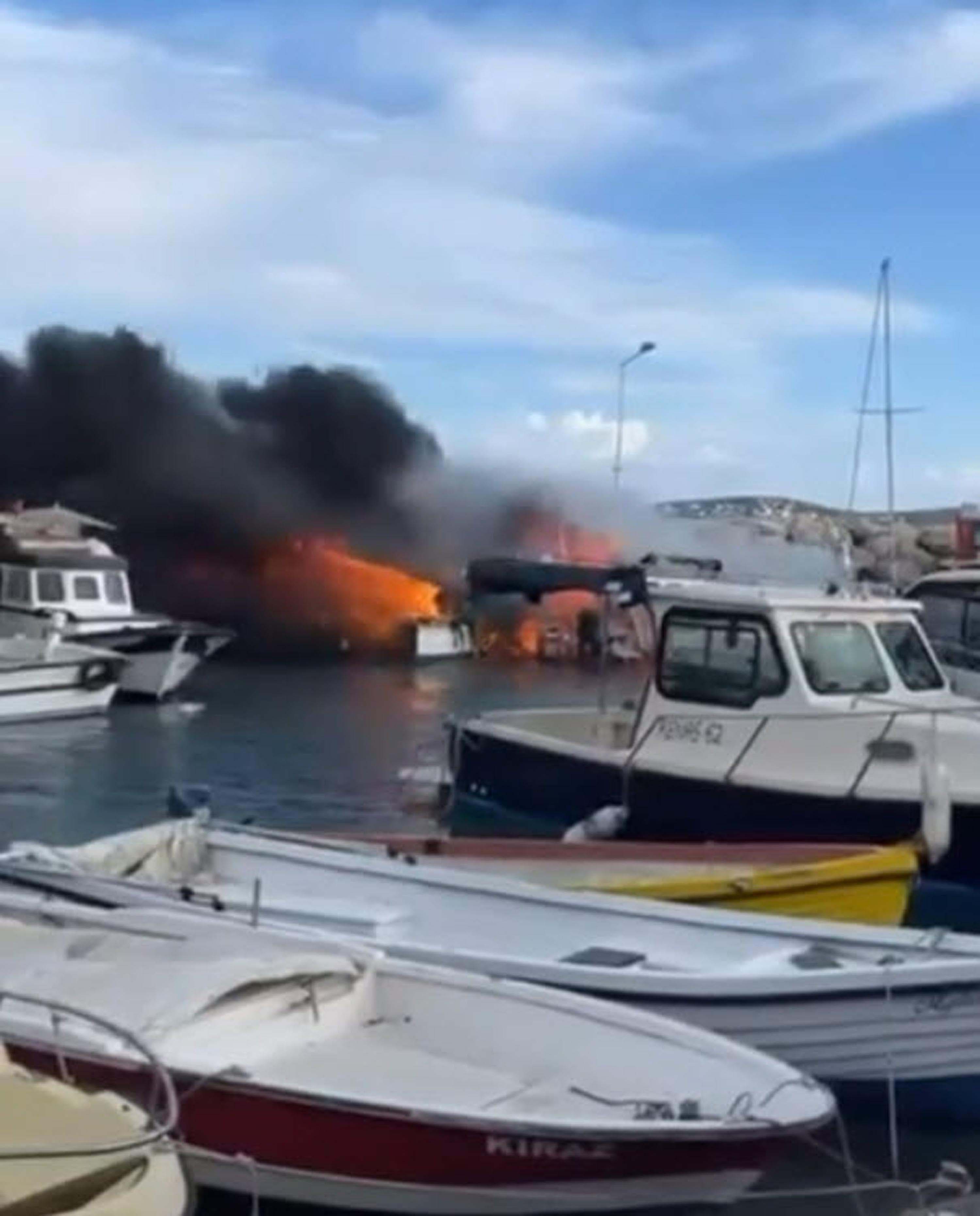 C E S M E D E 7 T E K N E Y A N D I 1037393 307880 Min