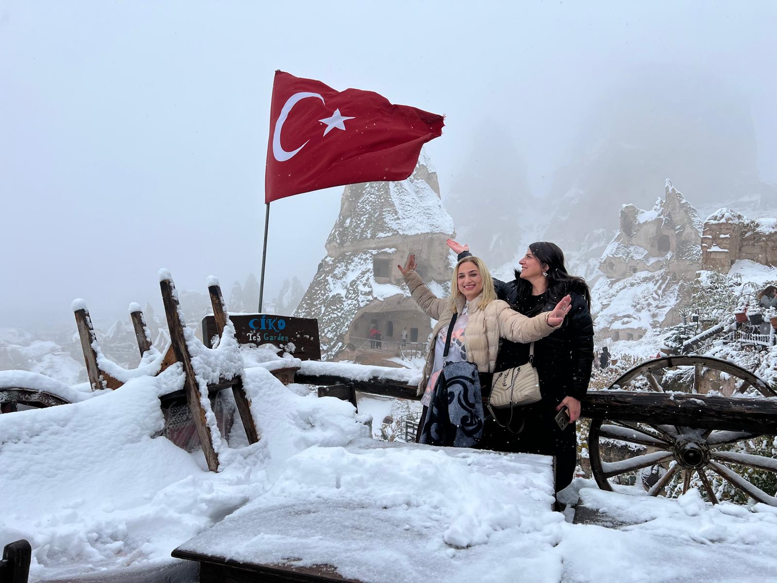 K A P A D O K Y A B E Y A Z O R T U Y L E K A P L A N D I 1016494 301568 Min