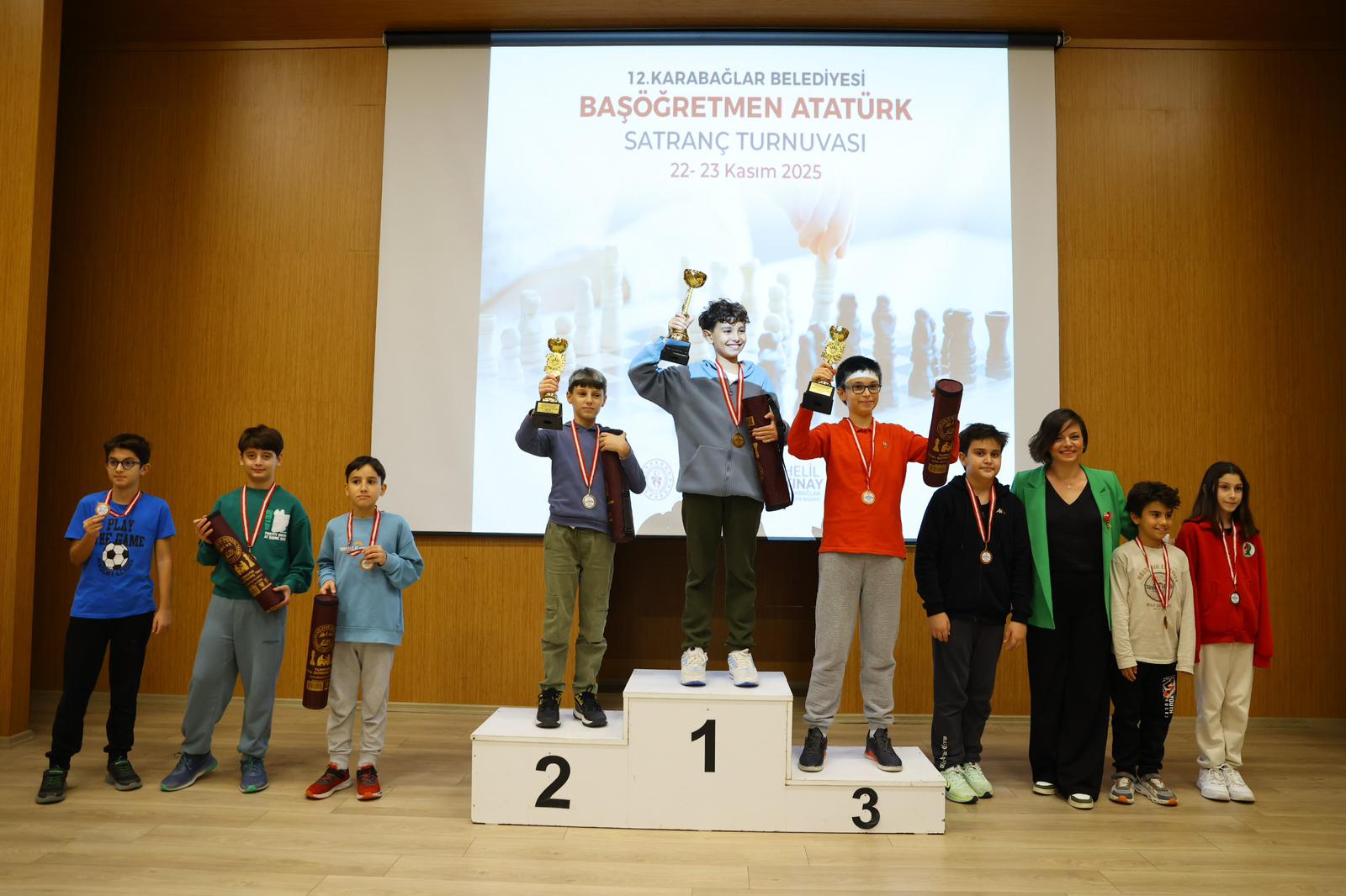 Karabağlar Belediyesi Başöğretmen Satranç Turnuvası (5) Min