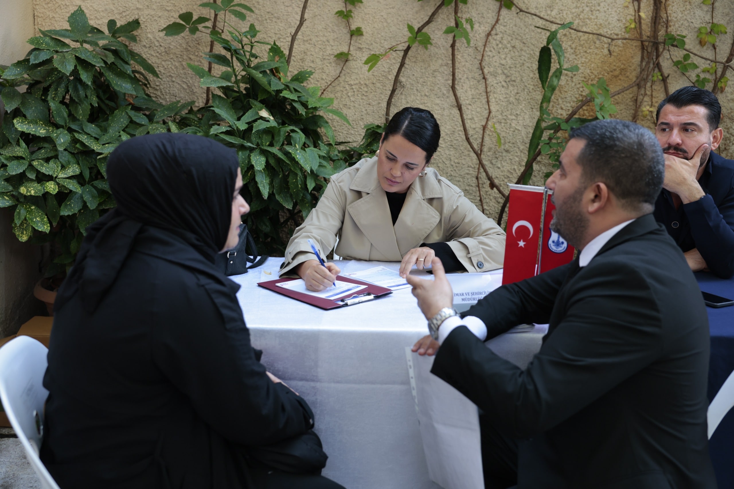 Konaklı Komşular Basmane’de Buluştu (7) Min