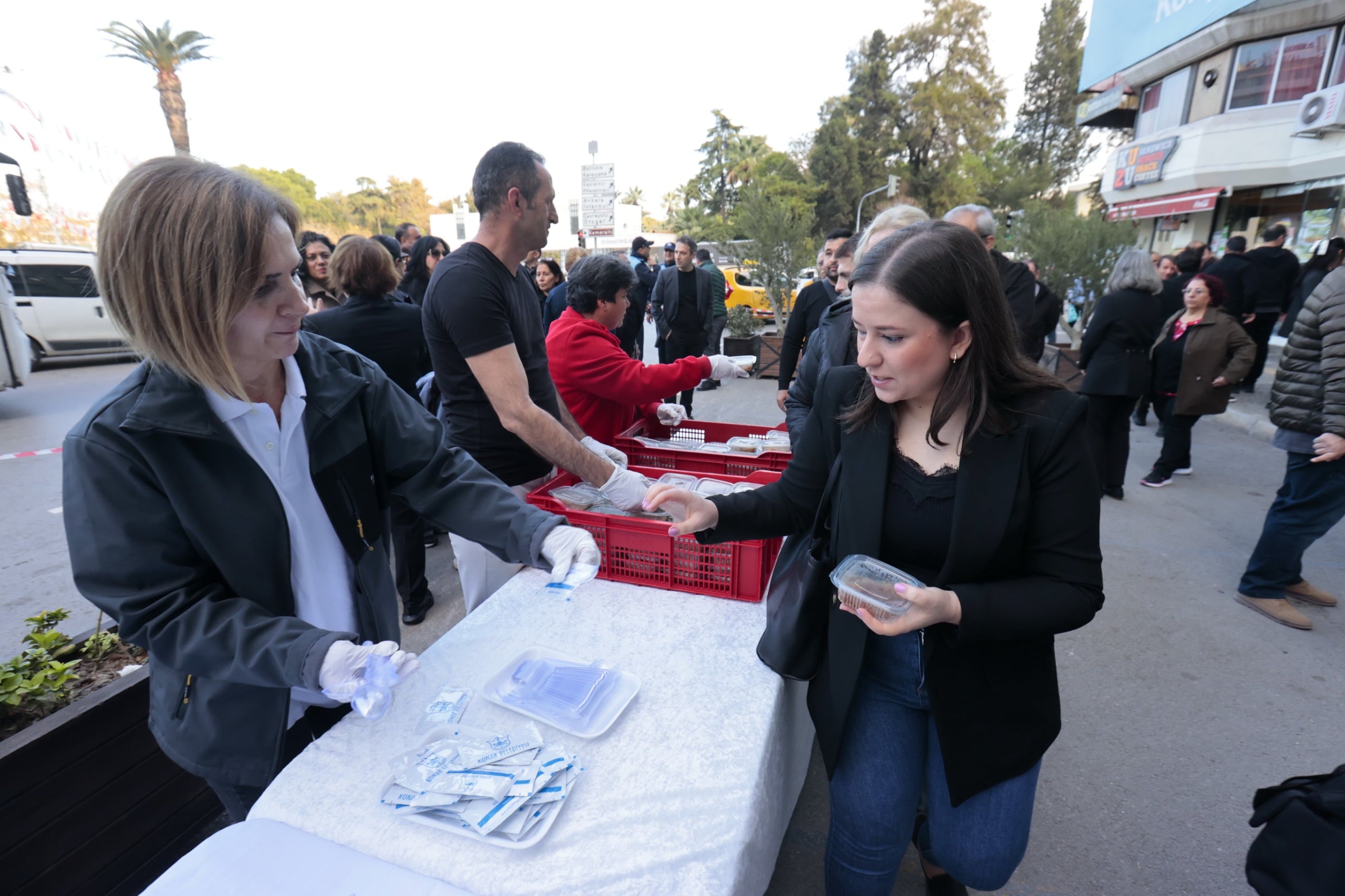 Konak’ta Atatürk Sonsuz Özlem Ve Saygıyla Anıldı (4) Min