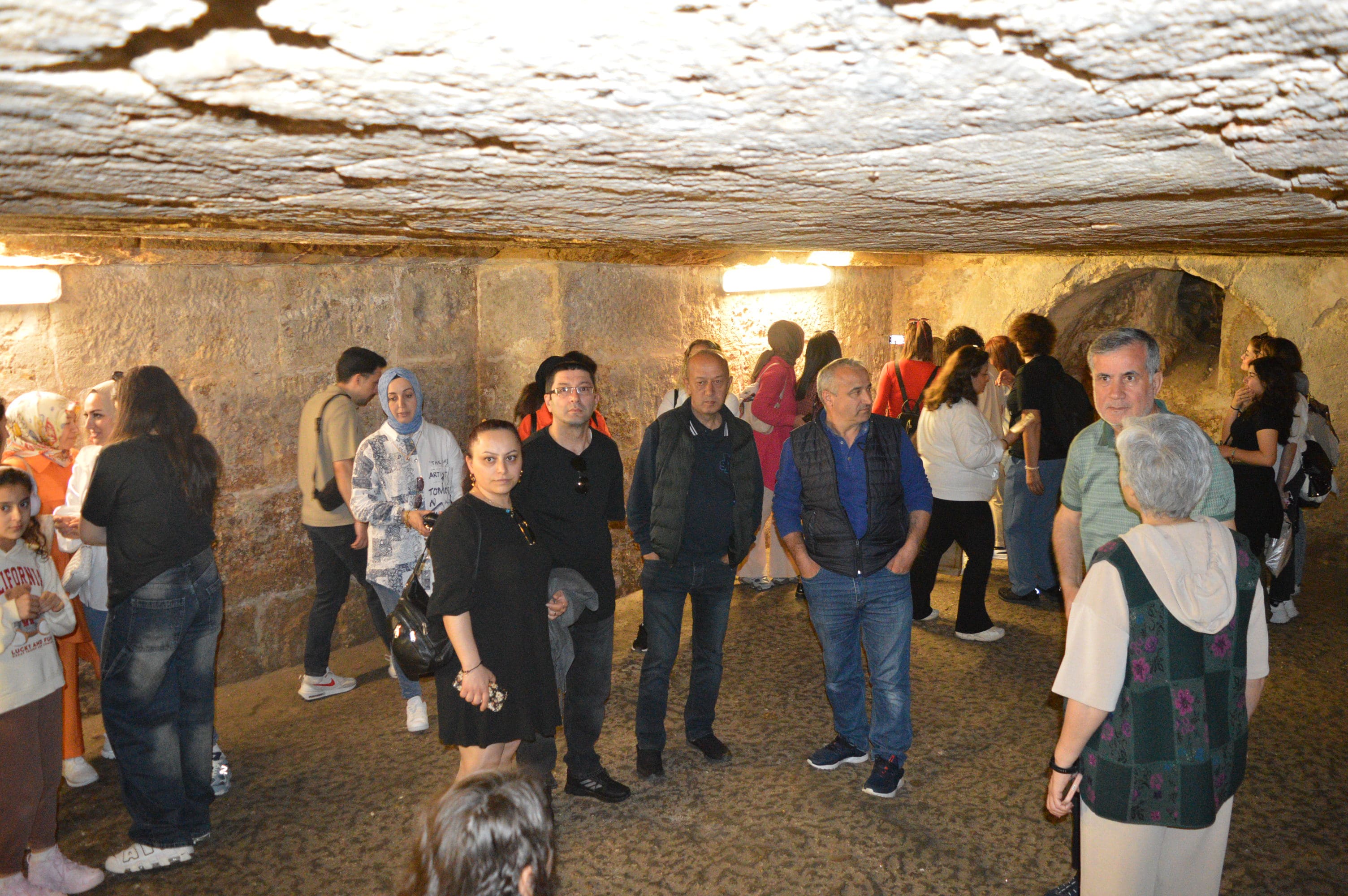 M A R D I N T U R I Z M D E R E K O R K I R D I 10 A Y D A 950 1012420 300363 Min