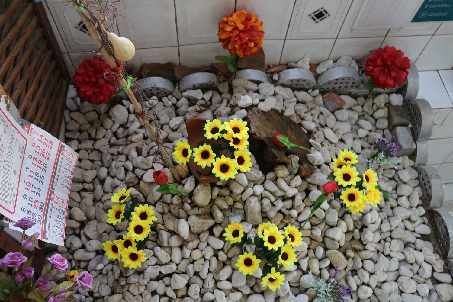 P I D E S A L O N U N D A K I I S I M S I Z M E Z A R S A S I R T I Y O 1017362 301828 Min