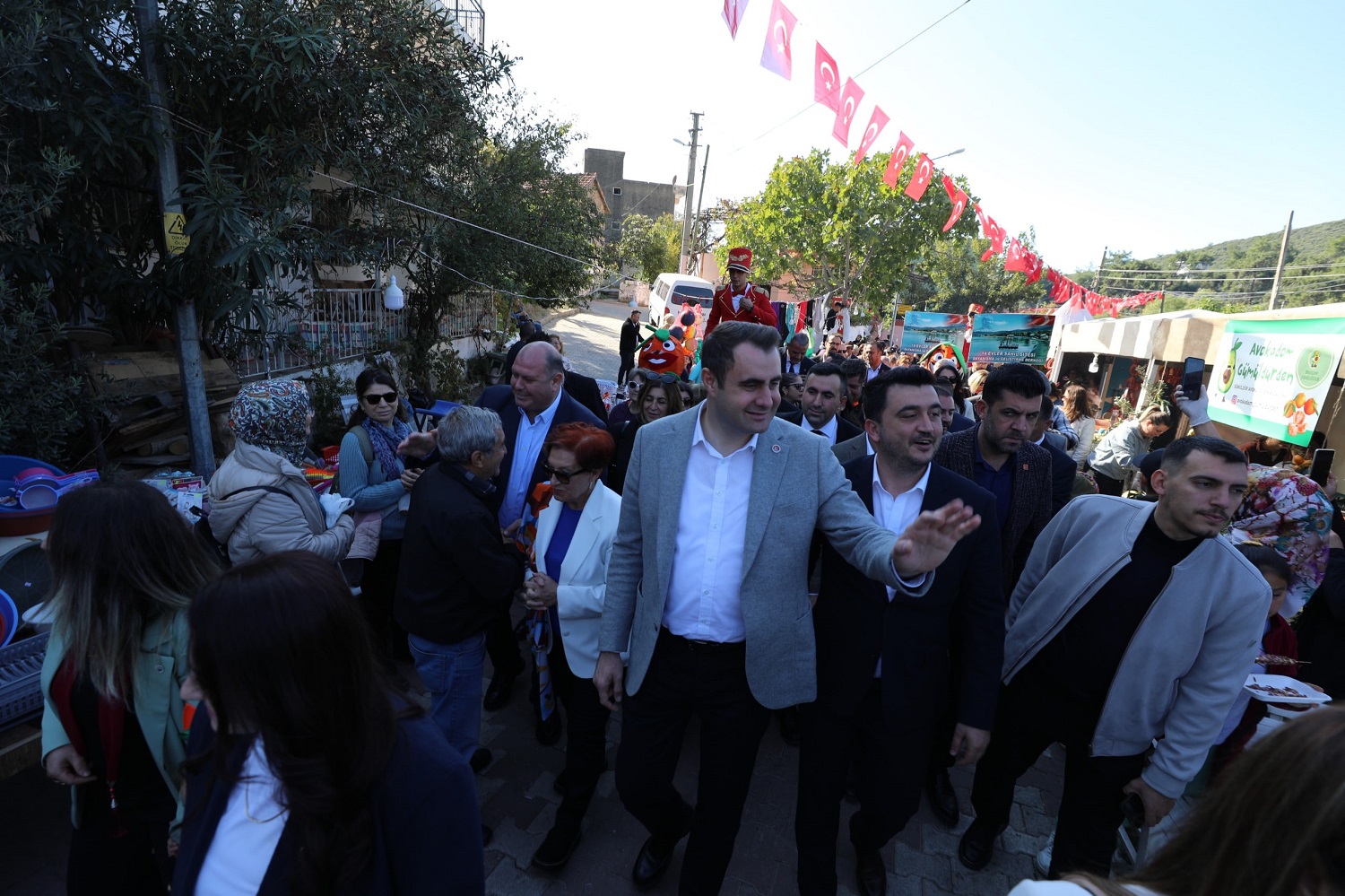 Photo 2025 11 15 20 50 48 (1) Min-1