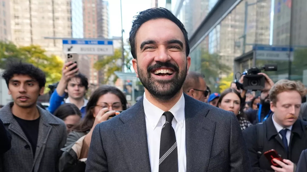 Zohran Mamdani Kimdir Nereli Kac Yasinda New Yorkun Ilk Musluman Belediye Baskani Oldu 1762327504 Batcheditor Fotor