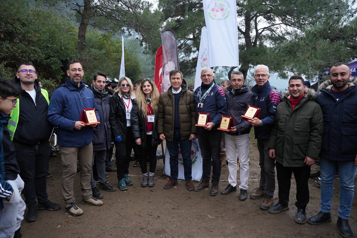 Enduro Dağ Bisikleti İniş Yarışması (1) Min