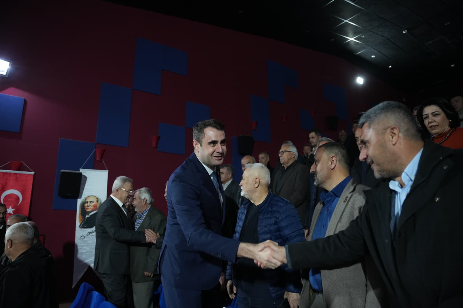 Photo 2025 12 09 19 32 13 (1) Min