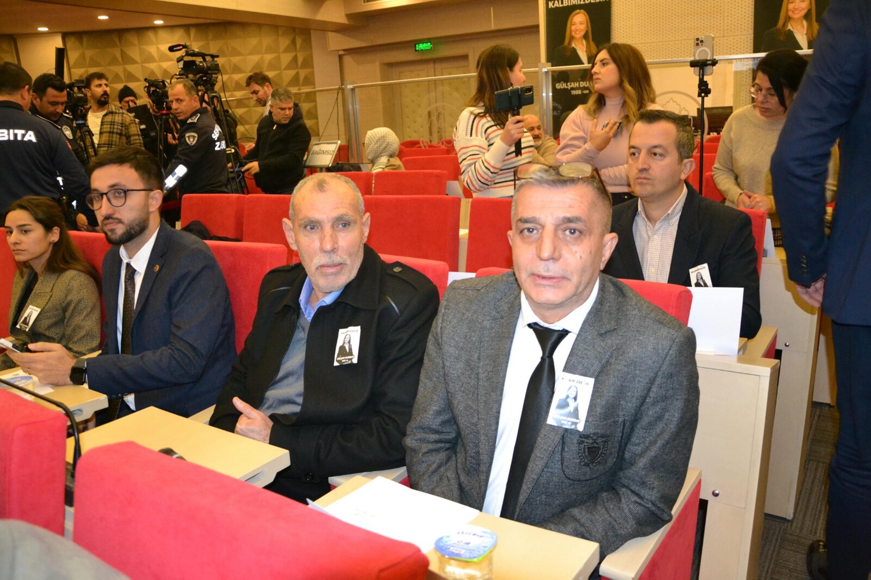 S E H Z A D E L E R B E L E D I Y E S I B A S K A N I H A K A N S I M S 1071264 317896 Min