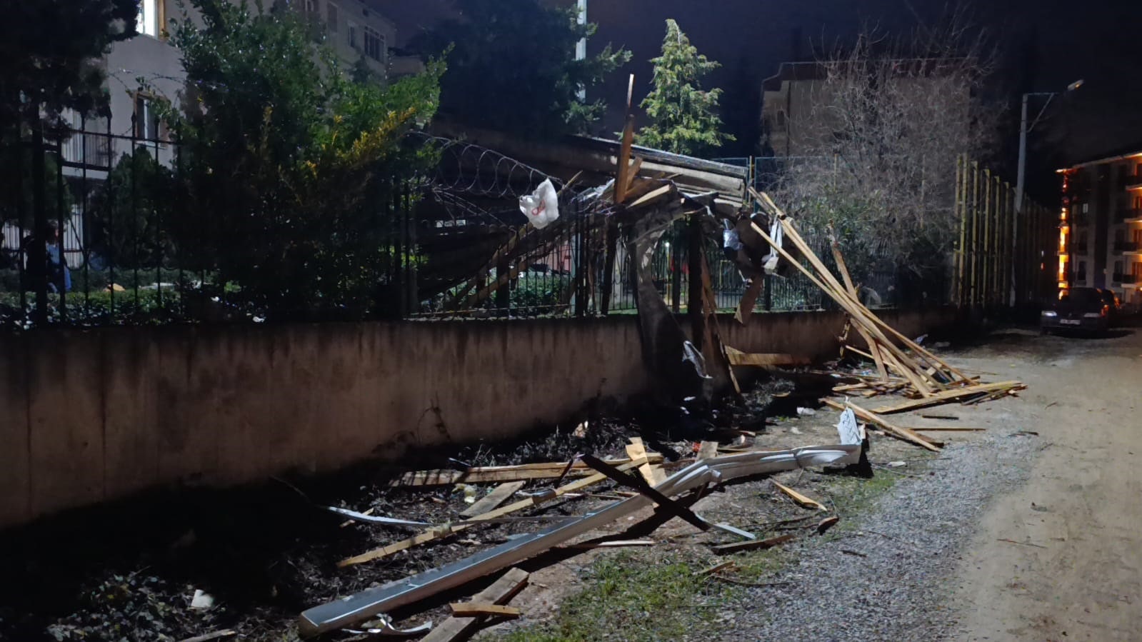 B U R S A D A L O D O S C A T I L A R I U C U R D U A R A C L A R 1096846 325585 Min