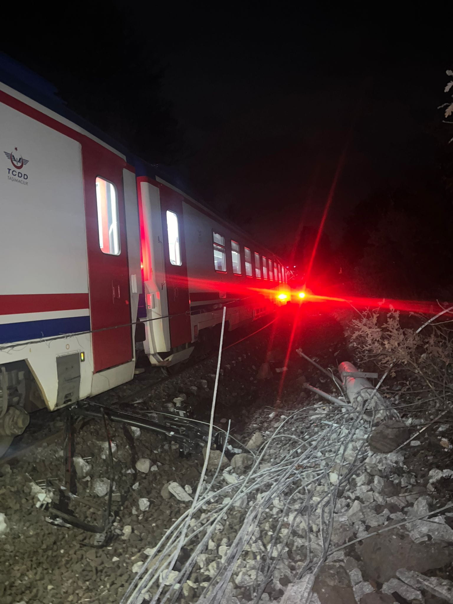 Balikesir’de Toprak Kaydi Yolcu Treni R 1139352 338298 (1)-1