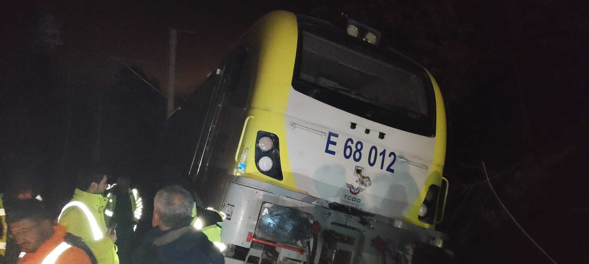 Balikesir’de Toprak Kaydi Yolcu Treni R 1139377 338316 (1)